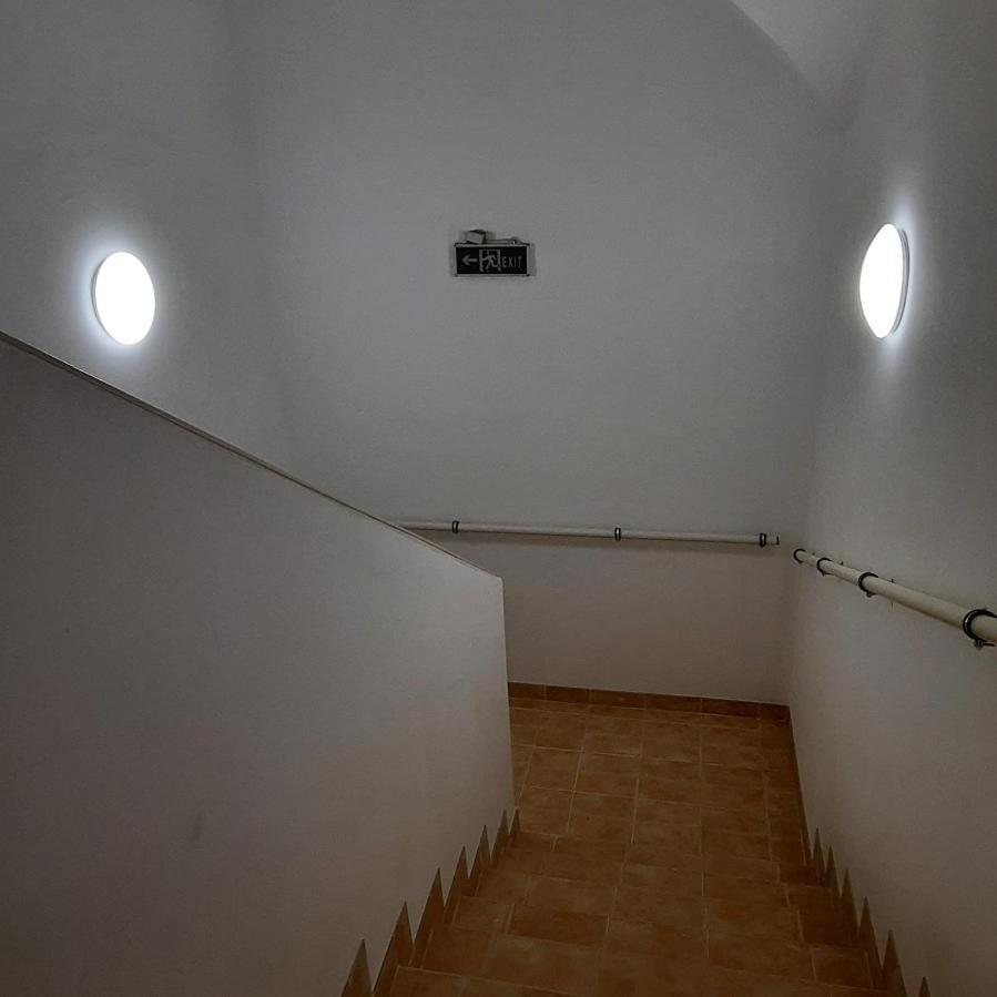 Torony Lovarda Maganszallas Kiskunfélegyháza Extérieur photo