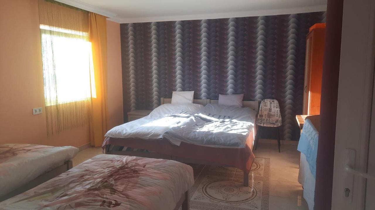 Torony Lovarda Maganszallas Kiskunfélegyháza Extérieur photo