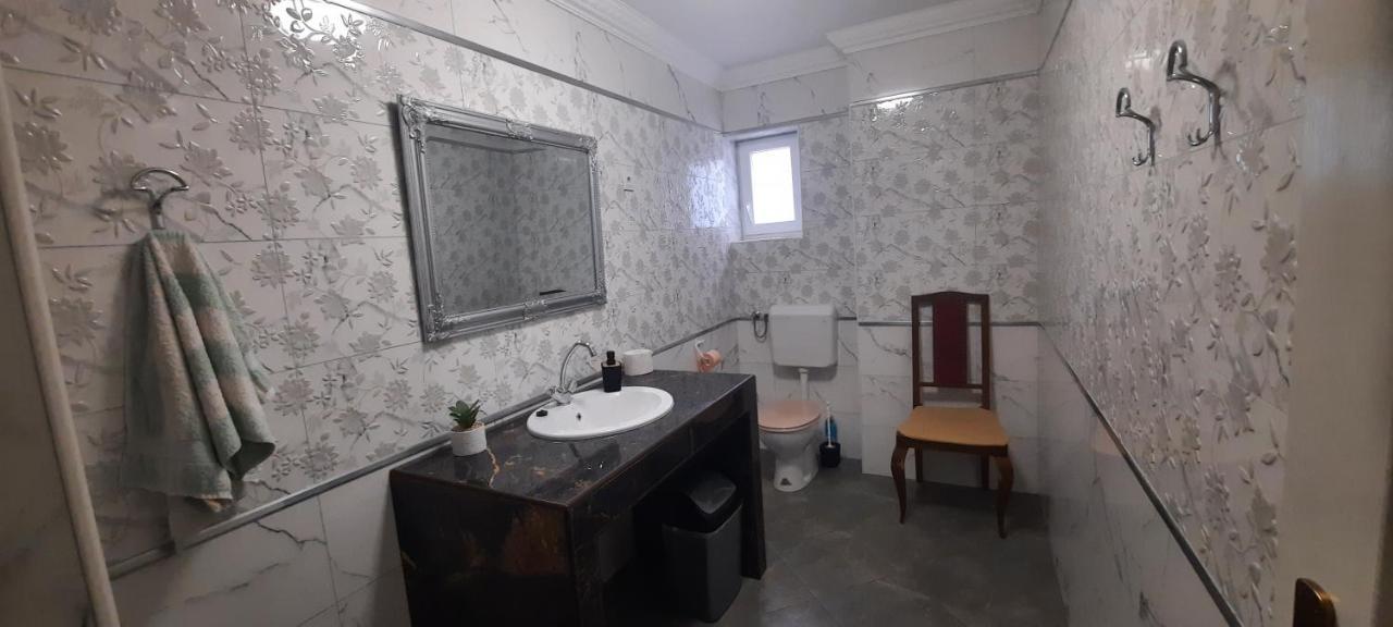 Torony Lovarda Maganszallas Kiskunfélegyháza Extérieur photo
